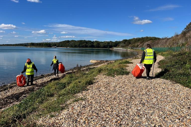 Litter pick on the shoreline of Havant