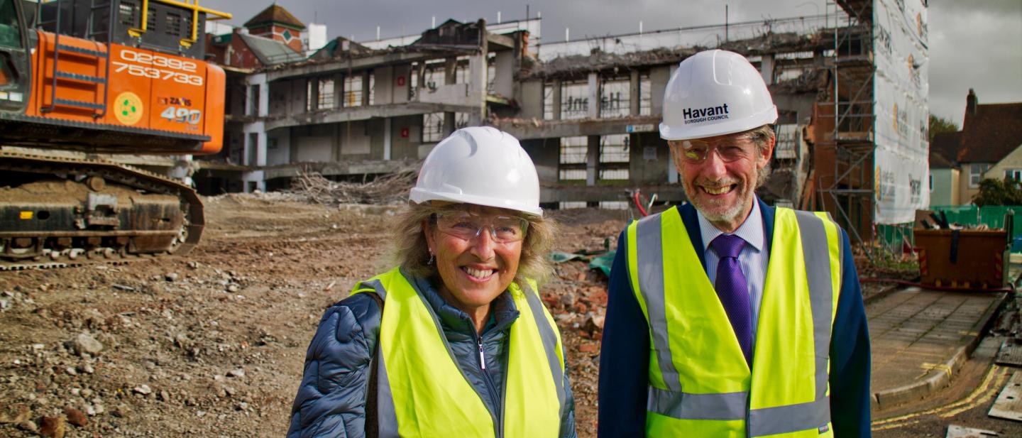 Cllr Harris with Cllr Munday